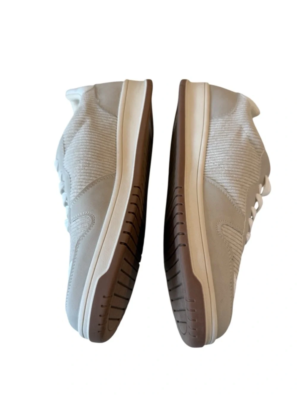 NEW DV by Dolce Vita Poncler Lace Up Sneakers Neutral Cream Casual Shoe Size 9